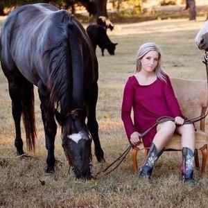 Meet your Posher, Jayci